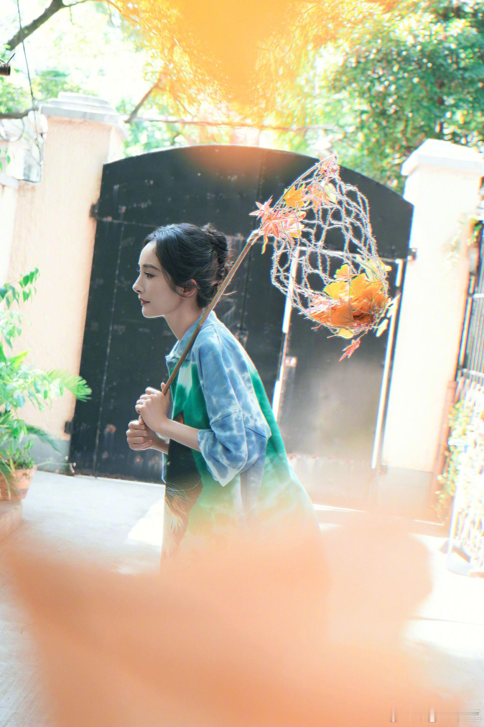 #杨幂立秋营业照#好灵动活泼的美！#明星大咖汇# ​​​