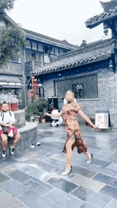 “出彩”