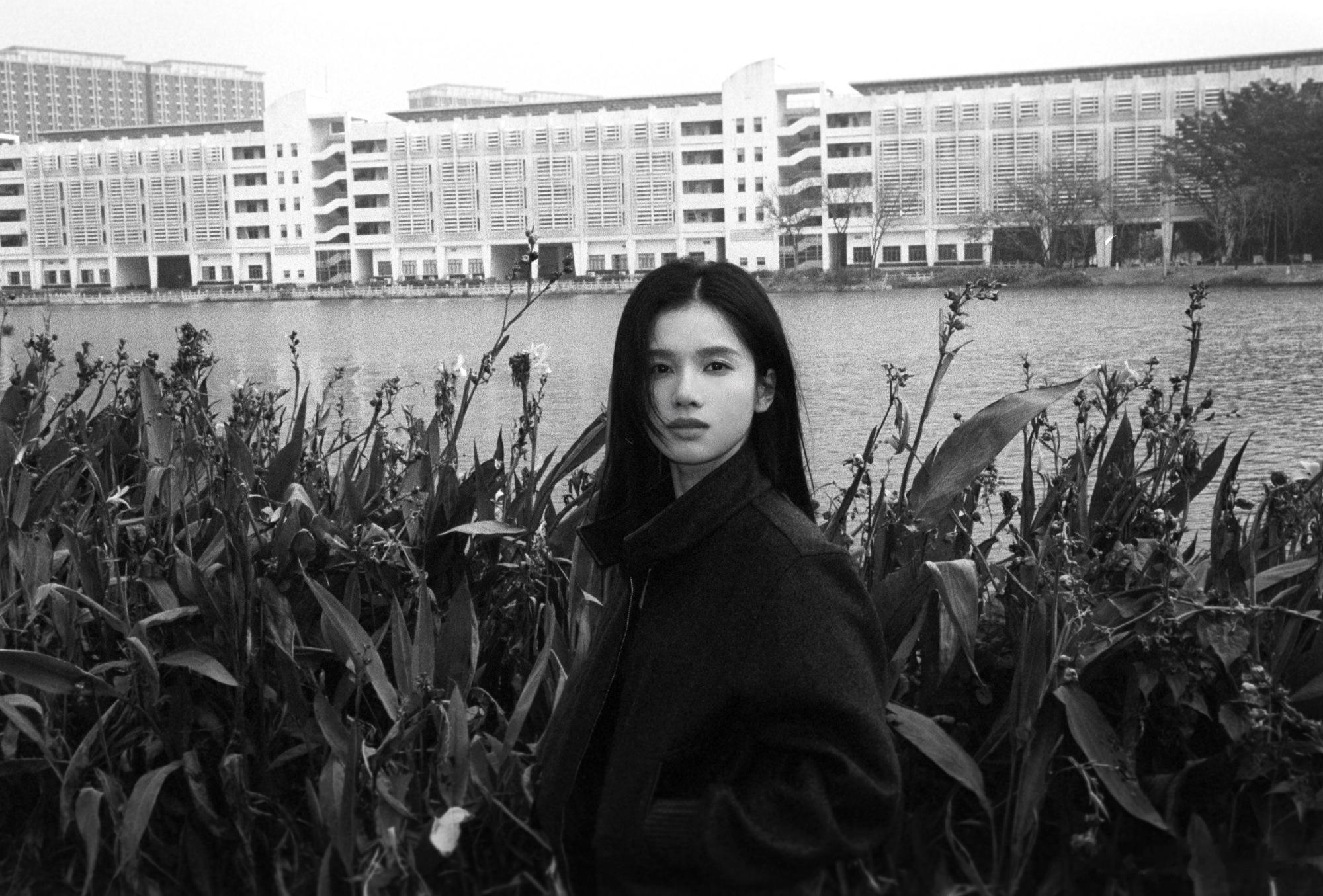 张婧仪写给角色苗靖张婧仪出场太美了  替苗靖好好拥抱藤城的烟火，把“喜欢这个小家