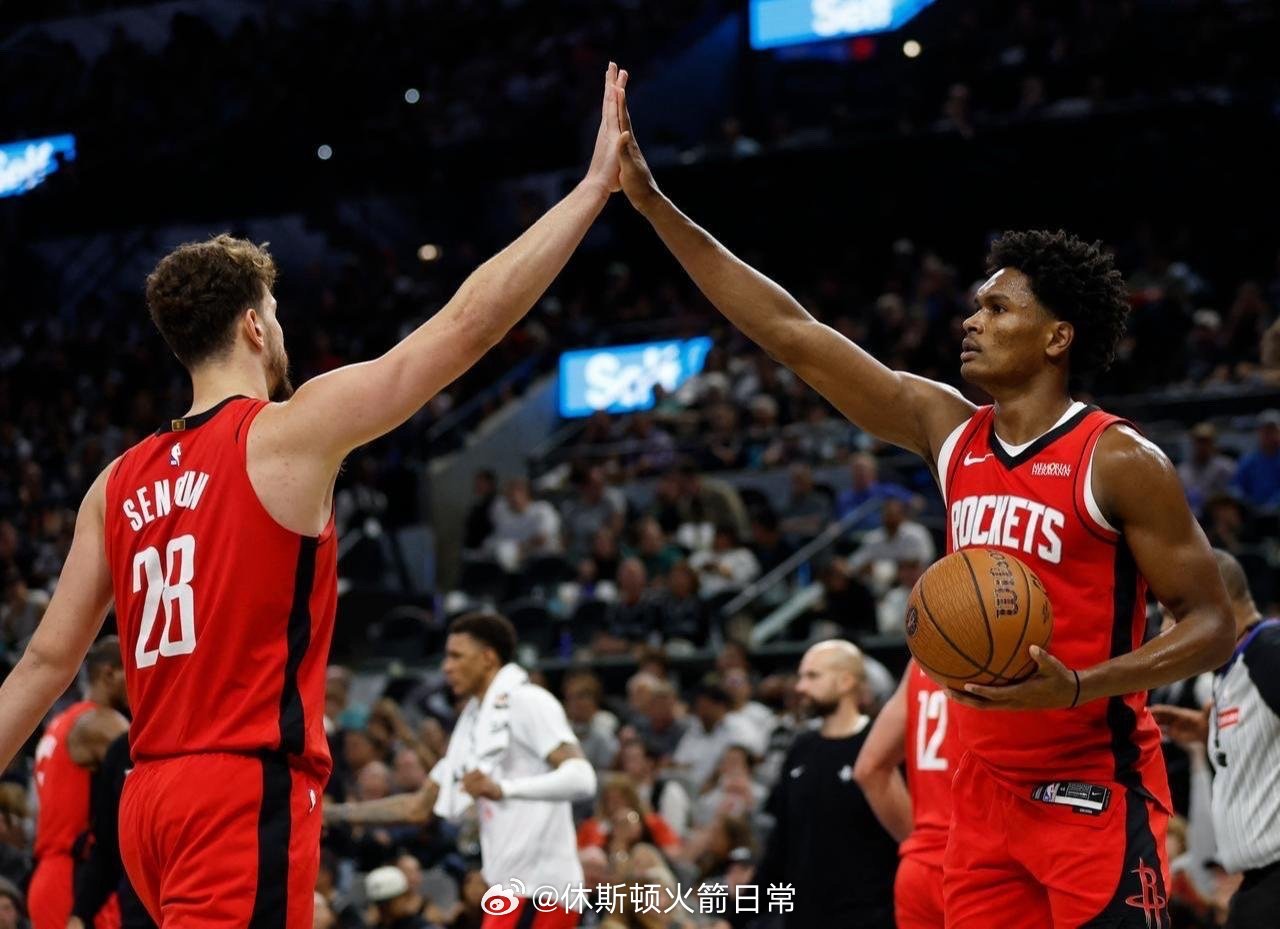 本赛季单场得分15分以上、篮板5个以上、抢断2次以上的比赛场次：卢卡·东契奇（2