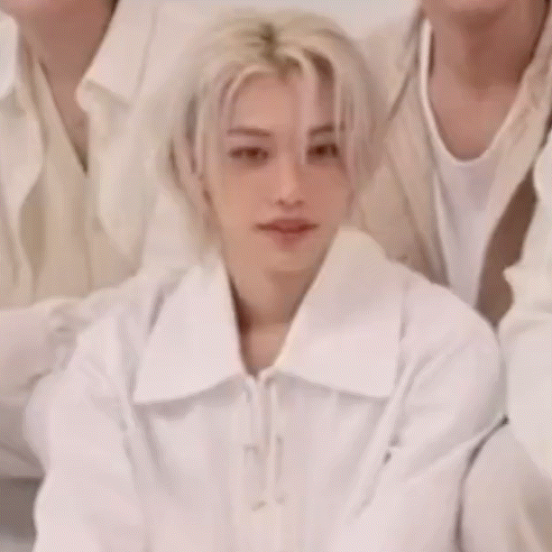 🥶冷死我了 再不来暖气我连手机都要戒了 ​​​