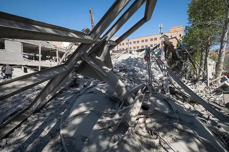 美以这是彻底疯魔了吧，居然连伊朗的校园都敢肆意轰炸，一炸就是近900所，更令人发