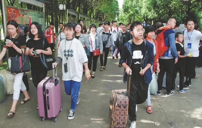 这就是学费5000和学费50000的区别吗？ ​​​
