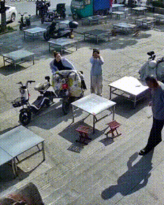 本以为是碰瓷 结果是牵羊