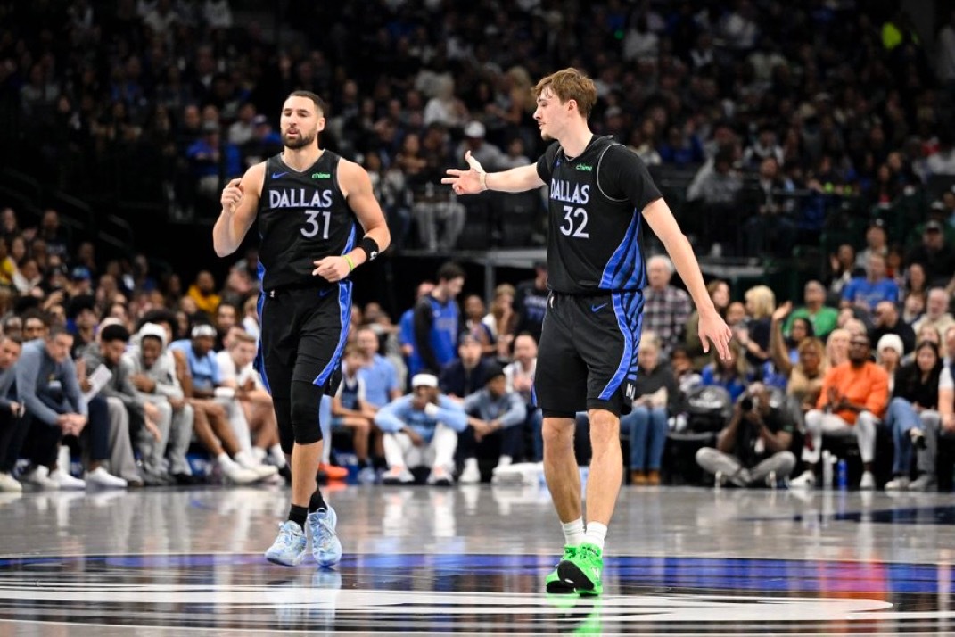 克莱·汤普森在“Almost Athletes with Dude Perfec