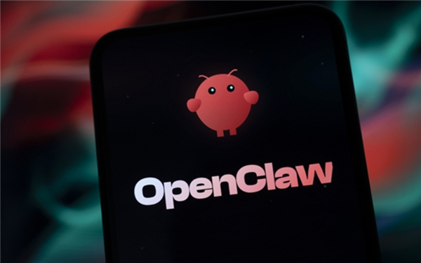 【白岩松谈AI养龙虾热潮：人永远是世界的主角 】近日，白岩松针对当下火爆的AI“