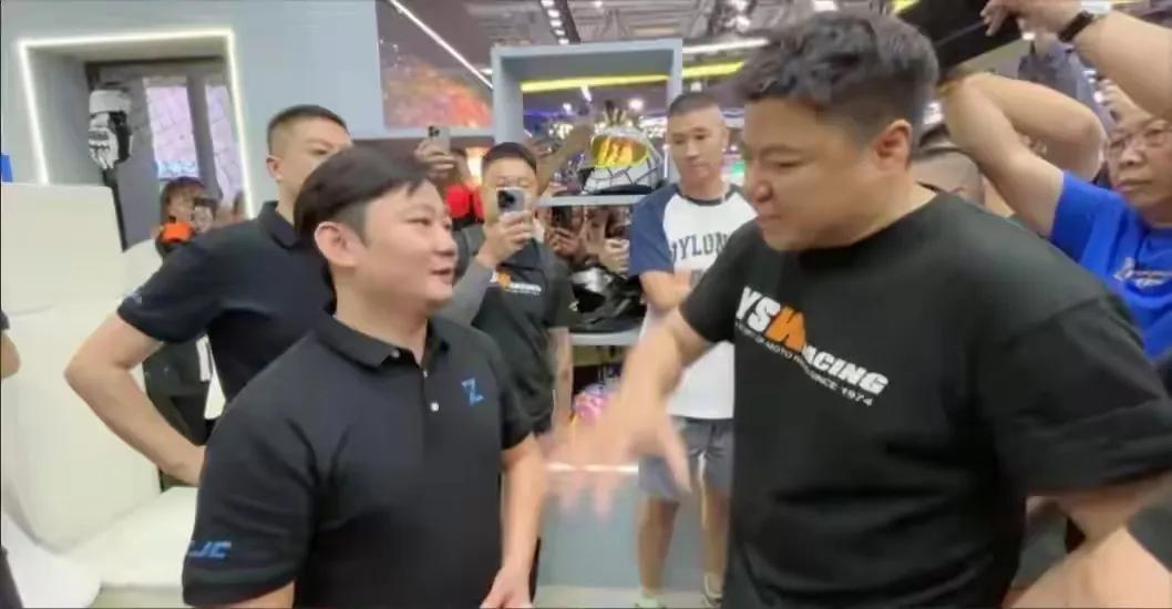 王铸找张雪和解被拒绝，当初自己有多傲慢，现在你就有多么的狼狈


最近听说王铸想