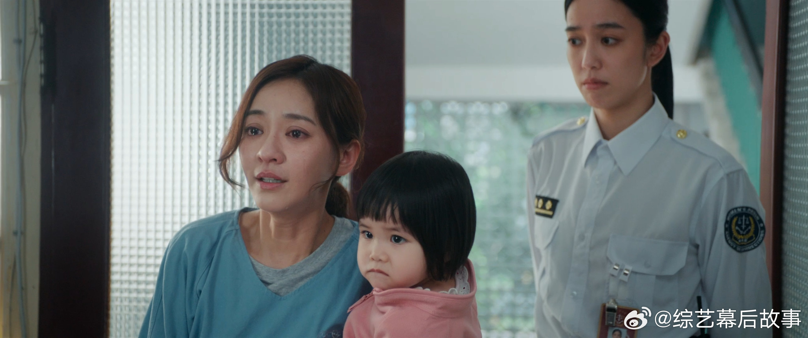 女性友谊还是太好哭了 温柔又坚韧，细腻又勇敢，女生之间的情谊就像阳光，总能在低谷