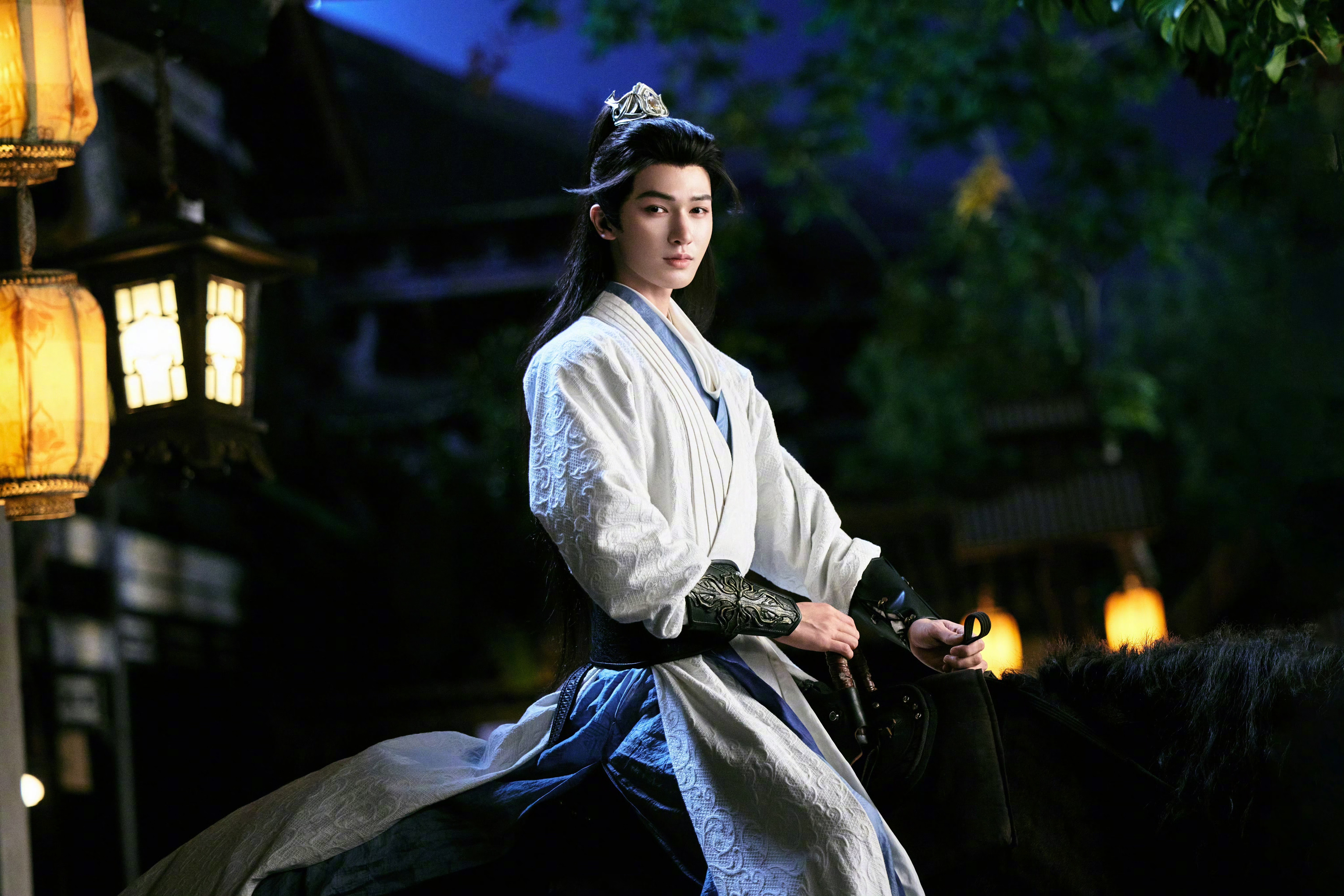 朱正廷别试探了有市场朱正廷四集连脱萧池这角色被朱正廷演得太有层次！脱衣时的病弱感