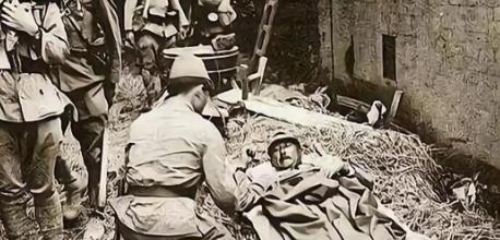 1939年，曾大肆屠杀南宁百姓的日军少将中村正雄被击中腹部，身受重伤，军医为了取