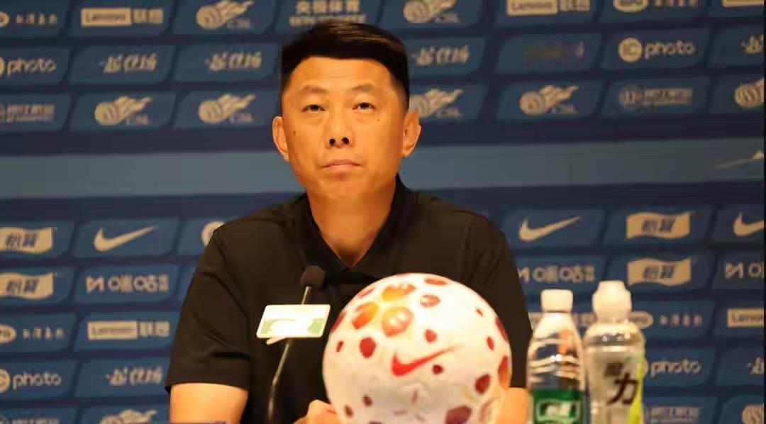 中超焦点战突发调整！泰山津门虎VAR临时换人 澳金哨执法拉满悬念中超第22轮山东