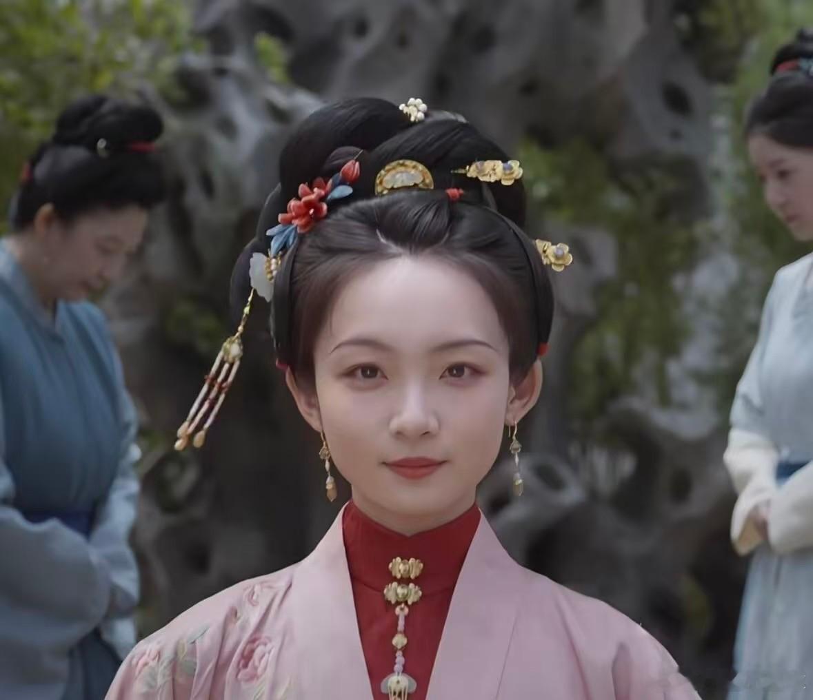三妹妹亲手给侯爷报仇 三妹妹真的做到了，亲手为侯爷讨回公道。可这一路太苦，结局太