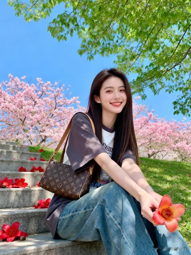 真金不怕烈火，佳联敢迎高对。楹联艺术，讲究平仄相合、意境相生。民间藏龙卧虎，才情