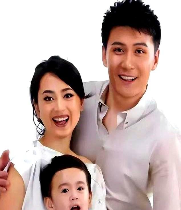 演艺圈还有这种“笨蛋”？每晚摸黑爬山，就为发几条短信！

说的是演员赵峥。200