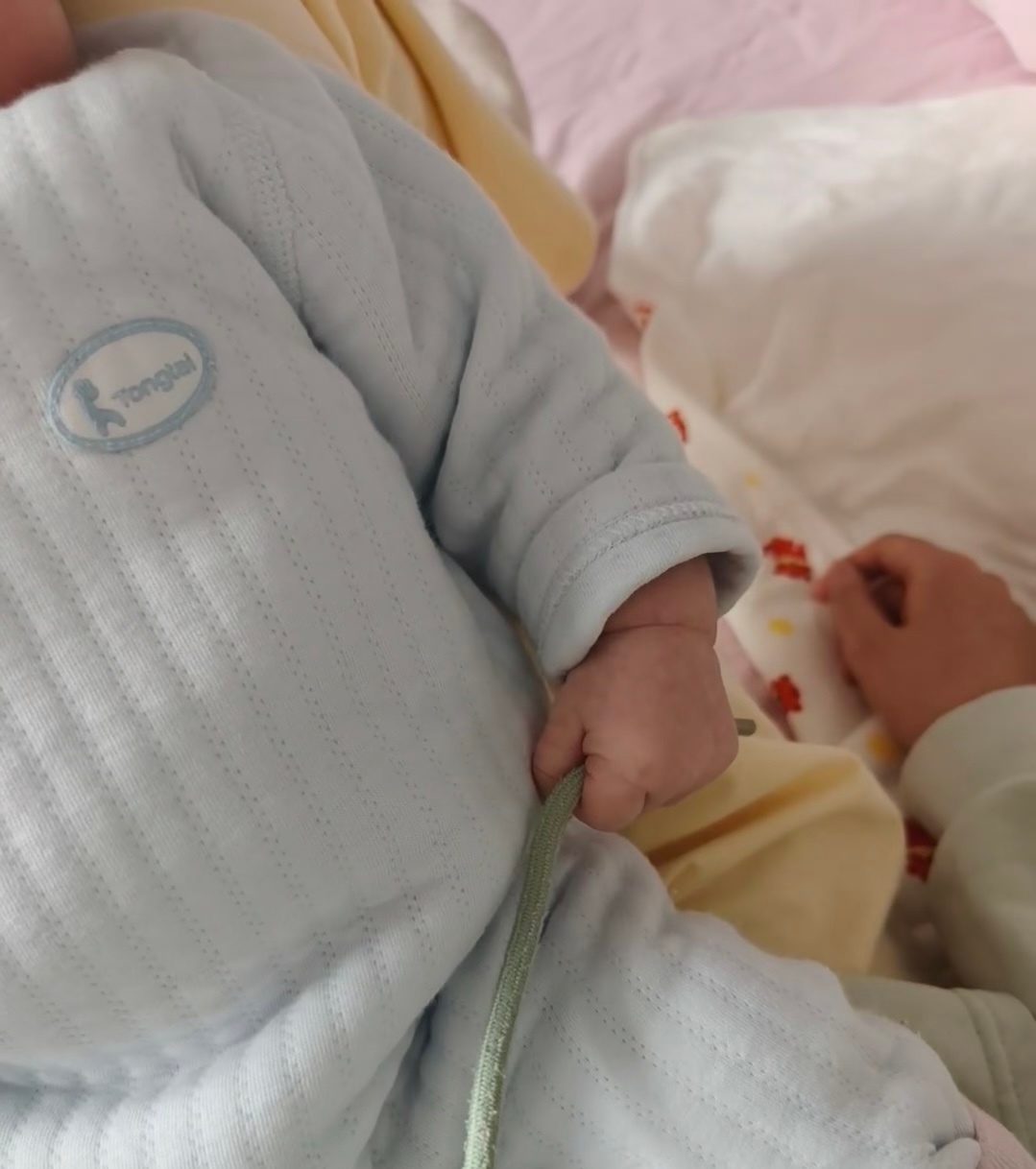 你是把这个当脐带了吗 宝宝