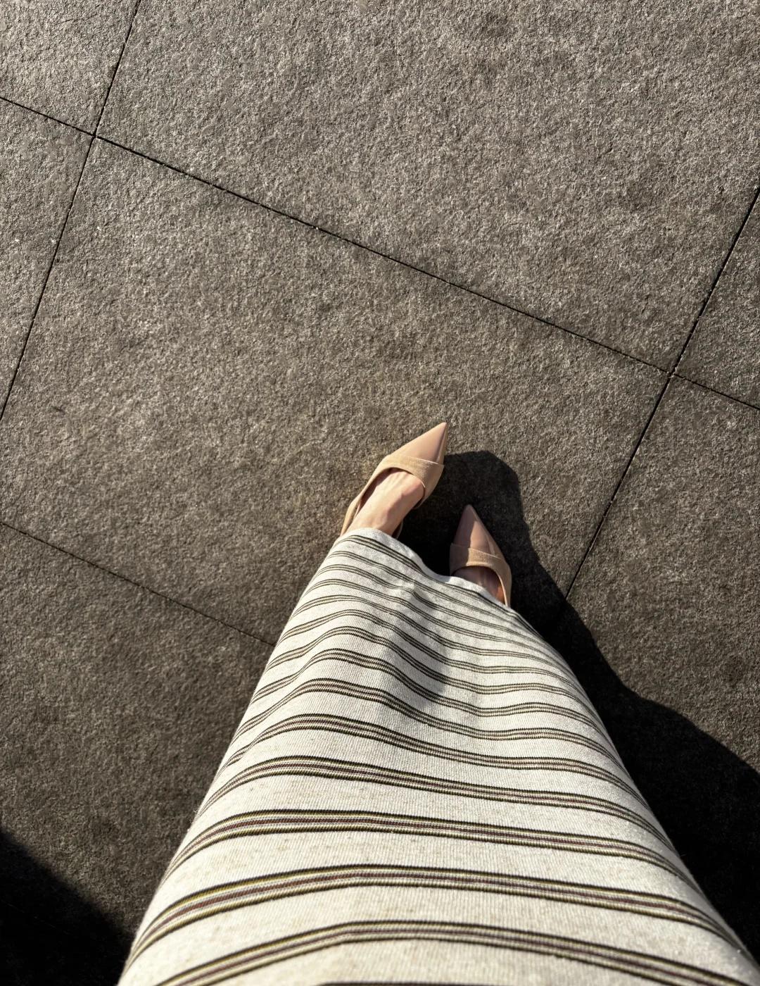 OOTD｜好喜欢这条裙子～
尖头平底鞋 夏天当然要穿小裙子呀