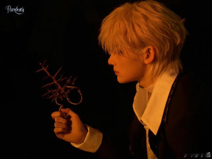 余宇涵新歌pandora上线 家人们速来听Pandora！前奏一响直接沦陷，旋律