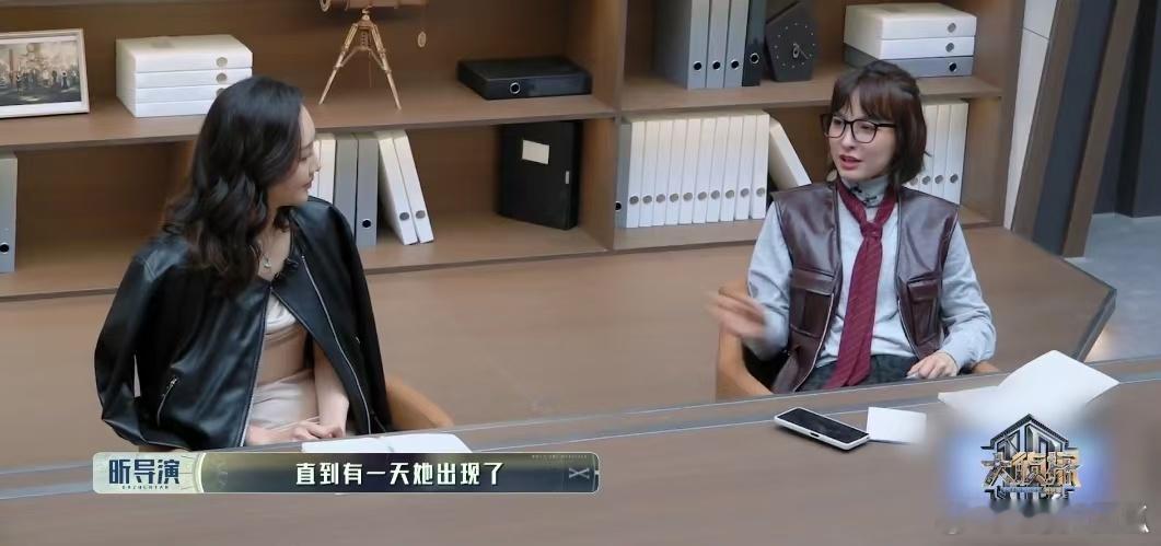 王鸥因为值得所以拥有  大侦探  在《大侦探》这个舞台上，王鸥凭借她的机智与美丽