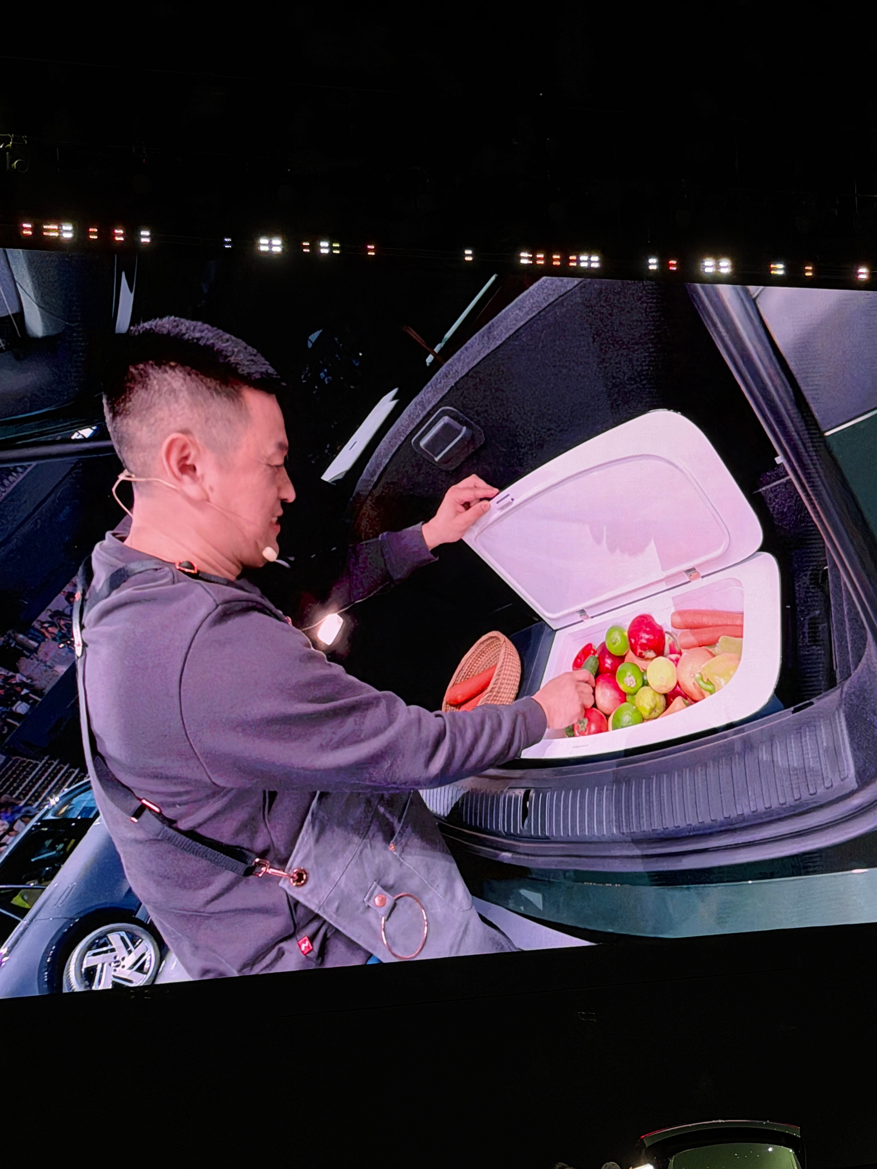 乐道L80结合来了！24.58万起 租电方案15.98万哈哈哈哈哈哈哈发布会太有