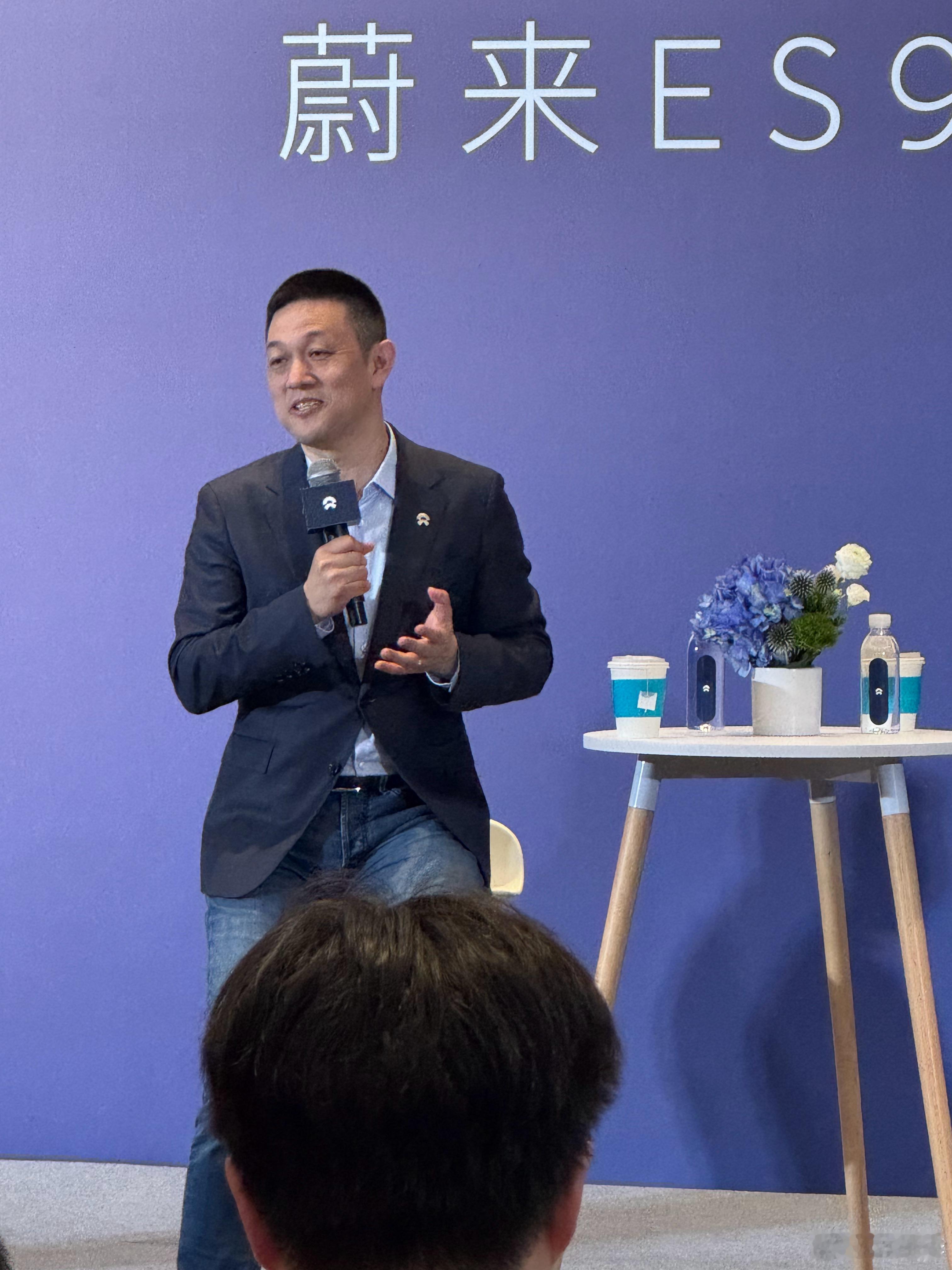 蔚来ES9媒体群访：媒体：后续还会不会有 MPV李斌：MPV 不会出了，ES9 