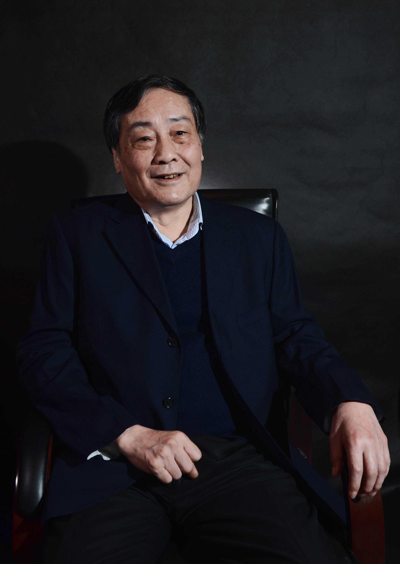 痛别布鞋老总！2月25日，娃哈哈集团创始人、董事长宗庆后同志，因病逝世，享年79