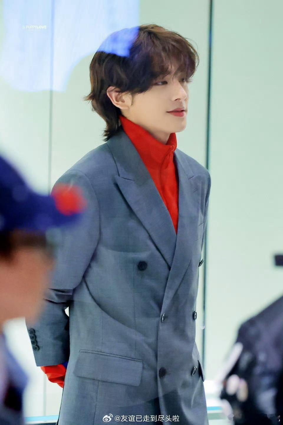 朱志鑫沈载伦Prada大秀撞衫朱志鑫和韩国爱豆沈载伦Prada撞衫朱志鑫和韩国爱