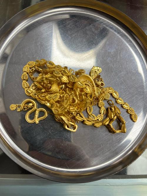 金价暴涨急售金饰，65.69克变59.12克？慈溪男子一招拆穿，结局惊呆众人
 