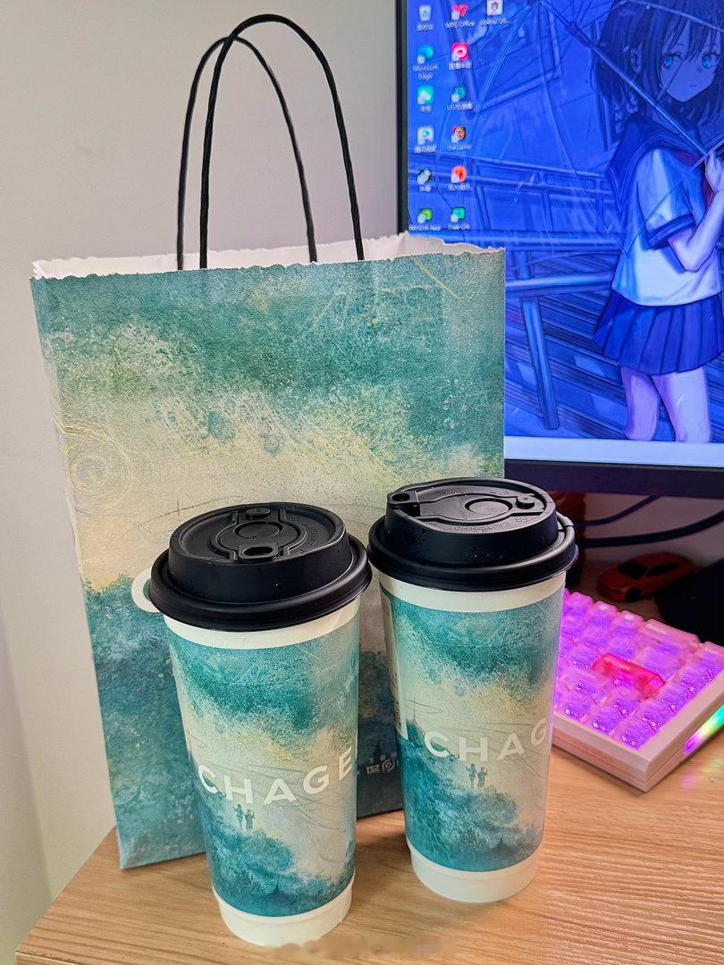 今天喝霸王茶姬 