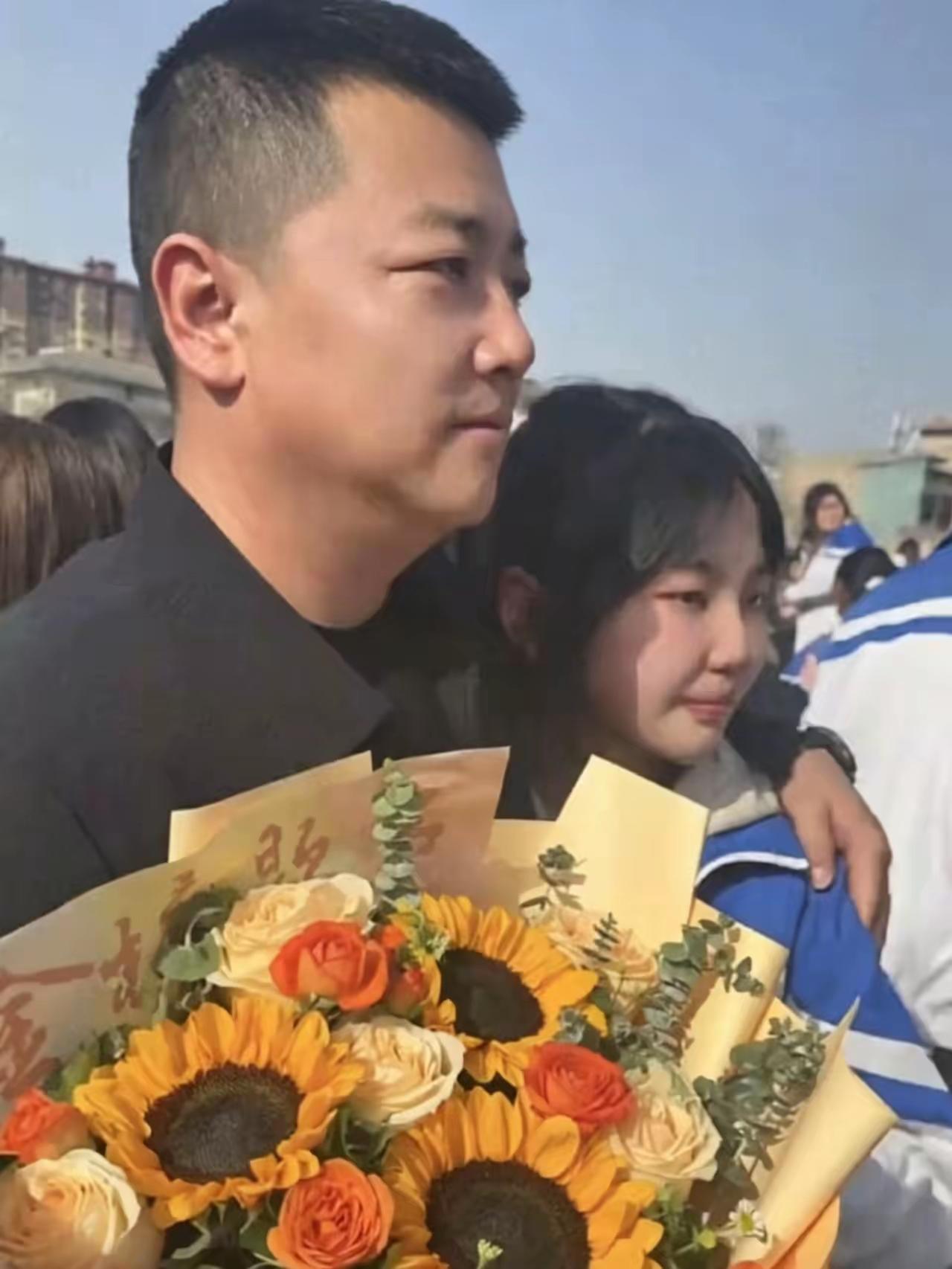 河南，一个女孩三岁那年，妈妈走了，爸爸又组建了新家庭，把她一个人撂在那里，没人管