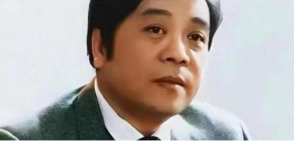 “赵忠祥瞒着妻子与我发生关系多年，并有特殊癖好，令我身心受到严重伤害！”2004