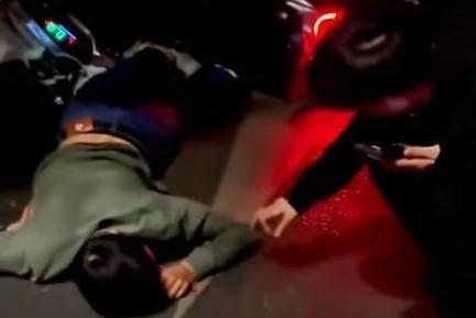 全网都在骗你！张颂文拿见义勇为奖，根本不是人设！
 
说句大实话，全网都在夸张颂