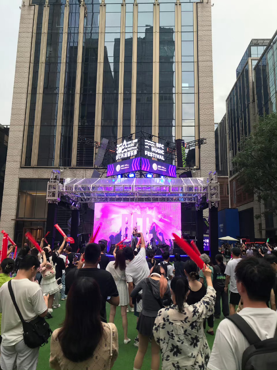 #无畏契约音乐上海首秀#今日上海BFC外滩金融中心隆重举行无畏契约夏日音乐站，看