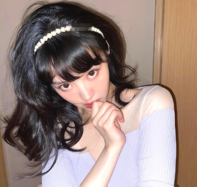 田曦薇 