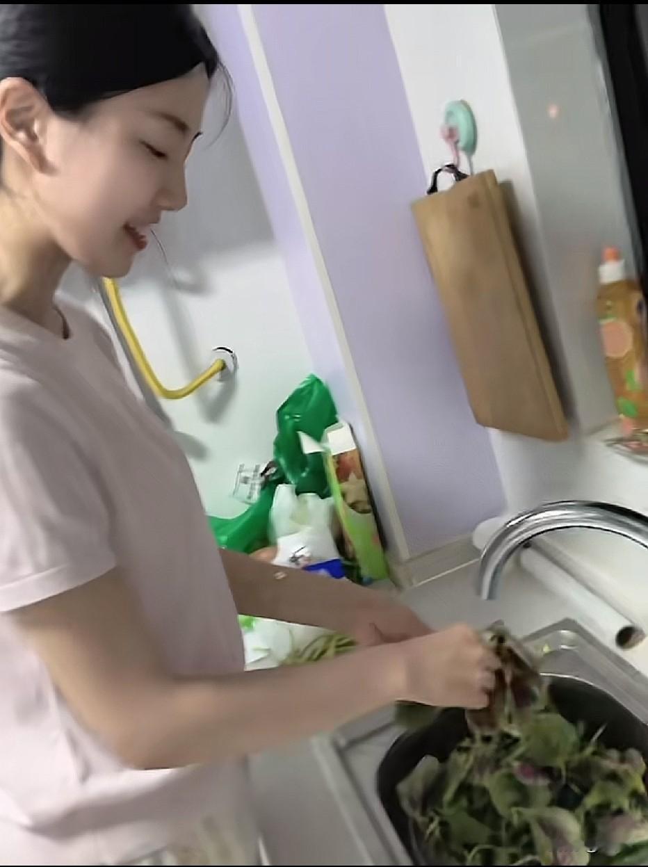 一般这么漂亮的女孩子都有对象