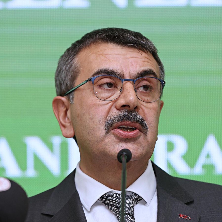 🇹🇷❗土耳其教育部长 优素福·特金 宣布: 土耳其的教科书将删除“十字军东征