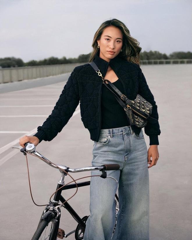 2025年12月25号今天上午正式宣布官宣确认———中国著名网球名将战神文郑钦文