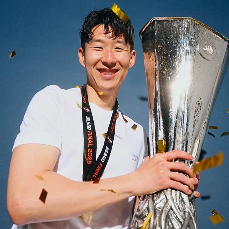 热刺似乎在本赛季降级不可避免了！0：1输给桑德兰！英超14轮未尝一胜！
热刺可是