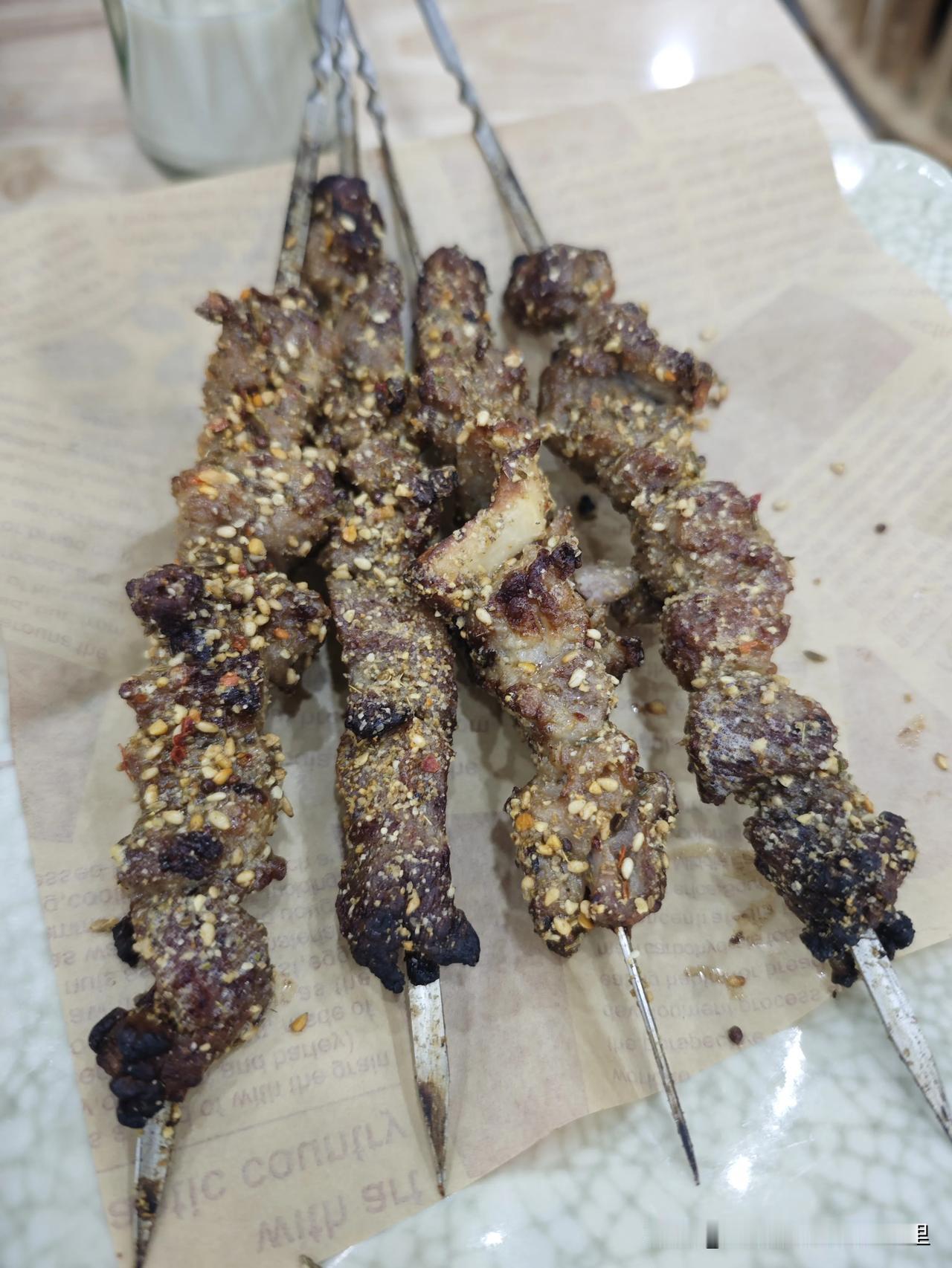 钱不要放在一起，你的钱你守好。他的家庭包括父母关系，那就让他自己去处理，后面他就