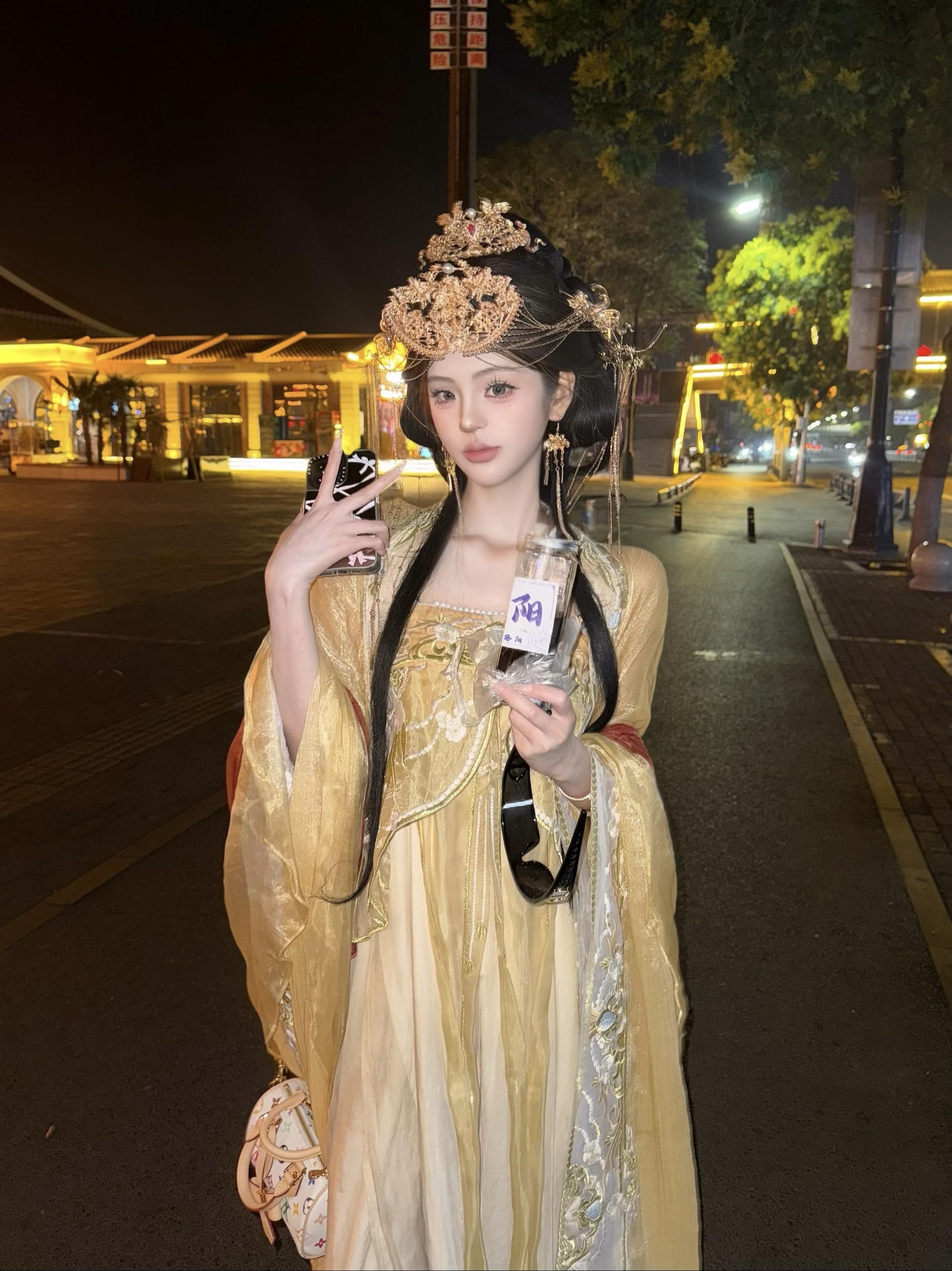 故事鲜艳 而缘分却太浅