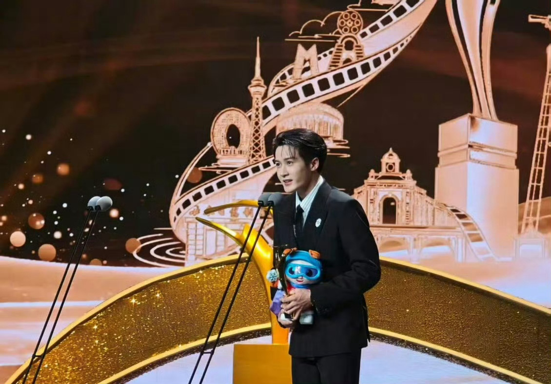 檀健次获金鹿奖最佳男演员檀健次获得金鹿奖影帝实至名归的金鹿影帝！檀健次对角色的揣
