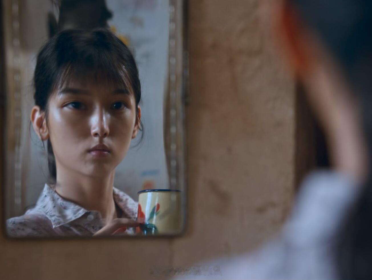 好好笑周也照的什么镜子被周也你好1983照镜子笑死