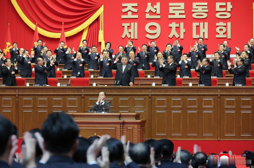 金正恩说，朝美关系完全取决于美国的态度，其关键在于美方是否承认朝鲜的拥核地位。 