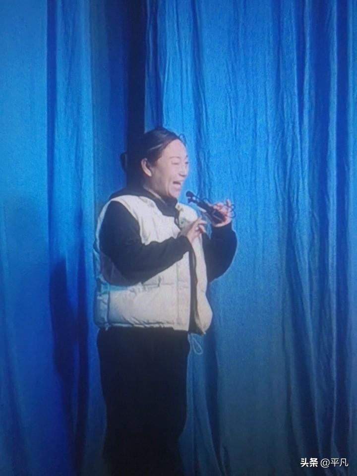 石晓燕，是河南省洛阳市豫剧院青年团的主要演员，也是著名豫剧表演艺术家王红丽的入室