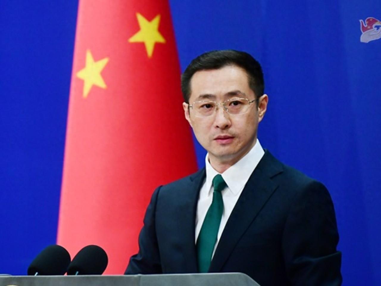 如果你的邻居问你：我都当上科长了，你为什么不向我表示祝贺？相信你的第一感觉是：这