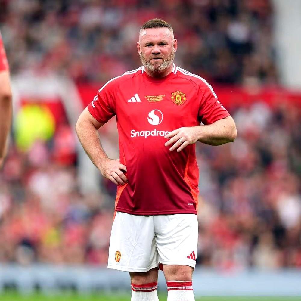 都说鲁尼和弗格森干过架？

其实根本没这回事。09年曼联1-4输利物浦，更衣室冲