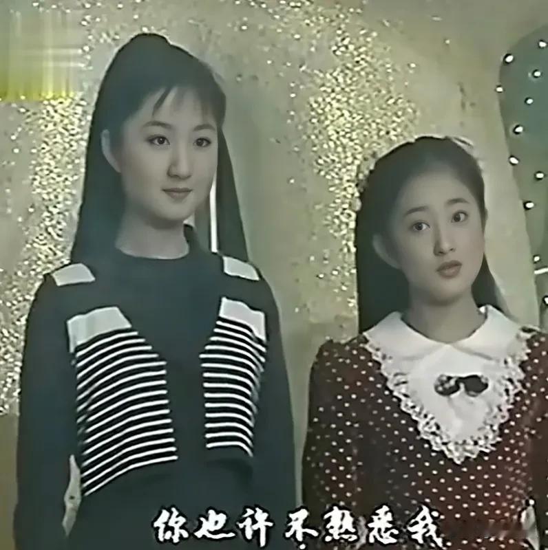 蒋小涵和金铭一起唱歌的画面，想想就很美好。
早在1993年六一儿童节晚会上，她们