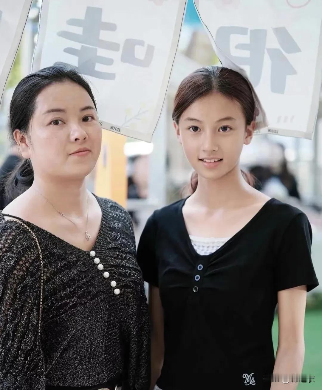 其实我觉得对七七来说最好的路就是好好学习了，即使学习差，考上大学之后她可以搞搞自