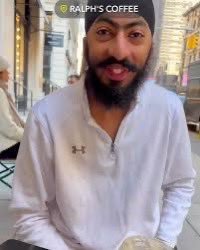 浓眉半场6分4篮板2助攻，现在跑的也慢，死球就叉腰，看起来疲劳的很，被包夹更是不