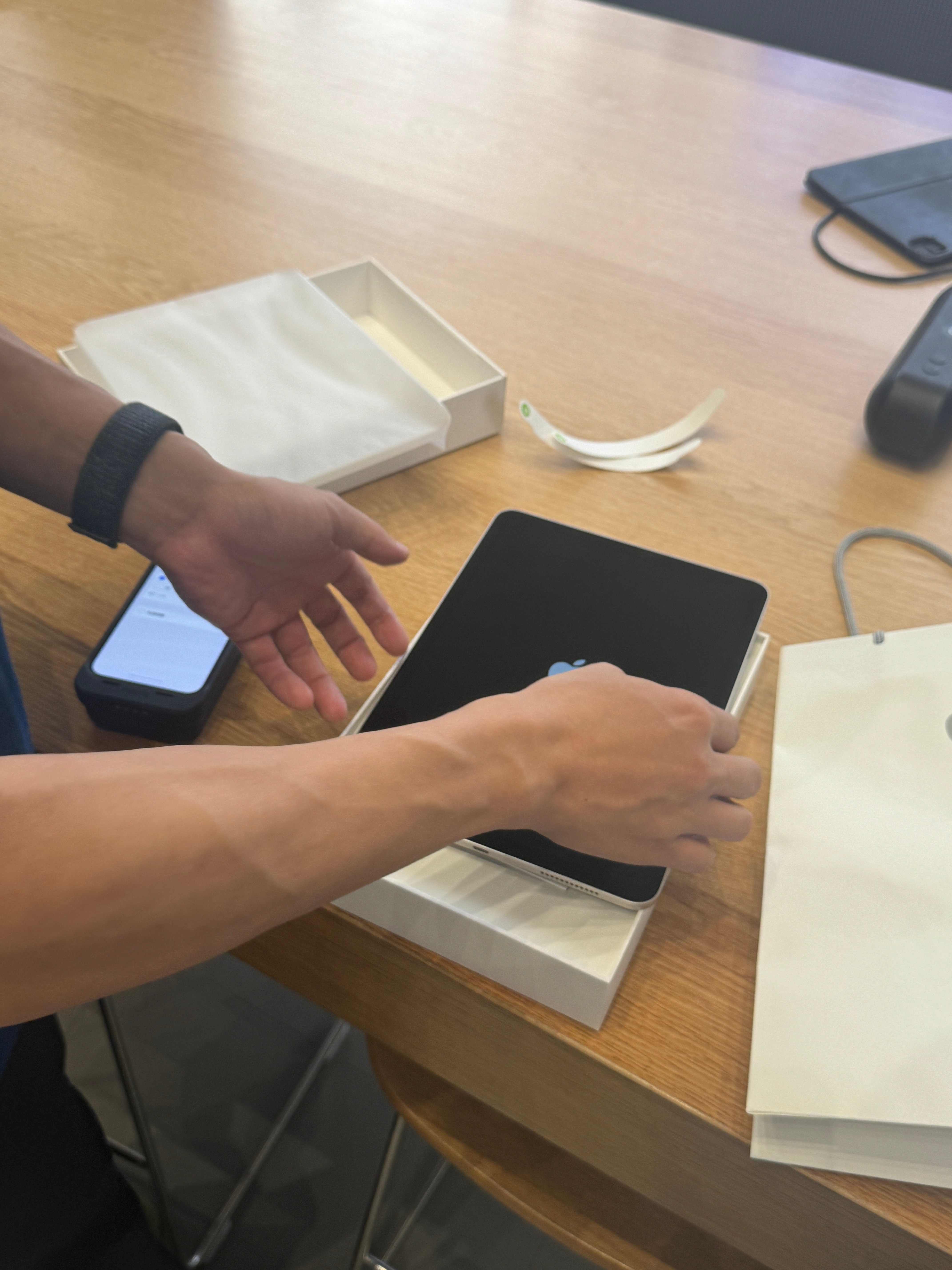 什么都是假的 只有男朋友全款给我买的2025最新款搭配M3芯片 iPadAir7