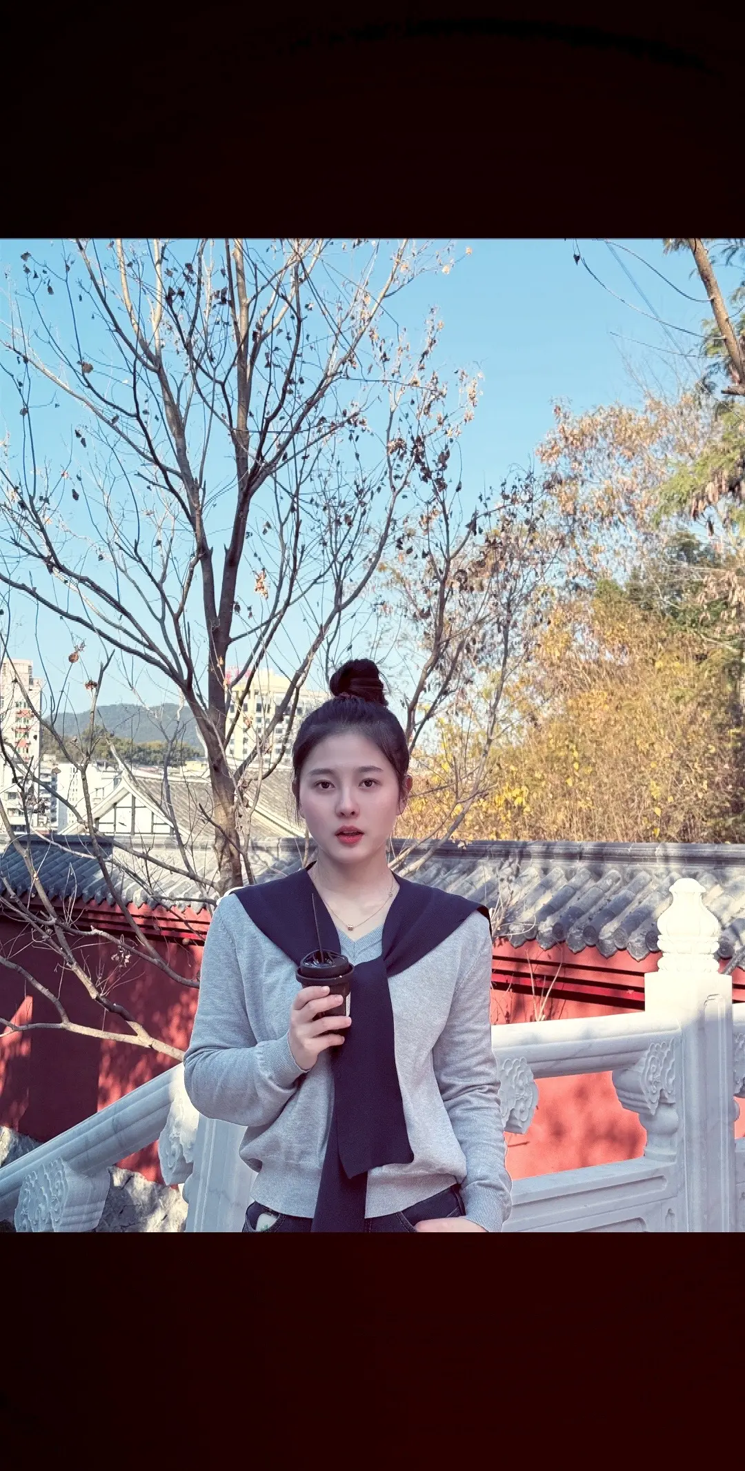 我被一阵风困在这里